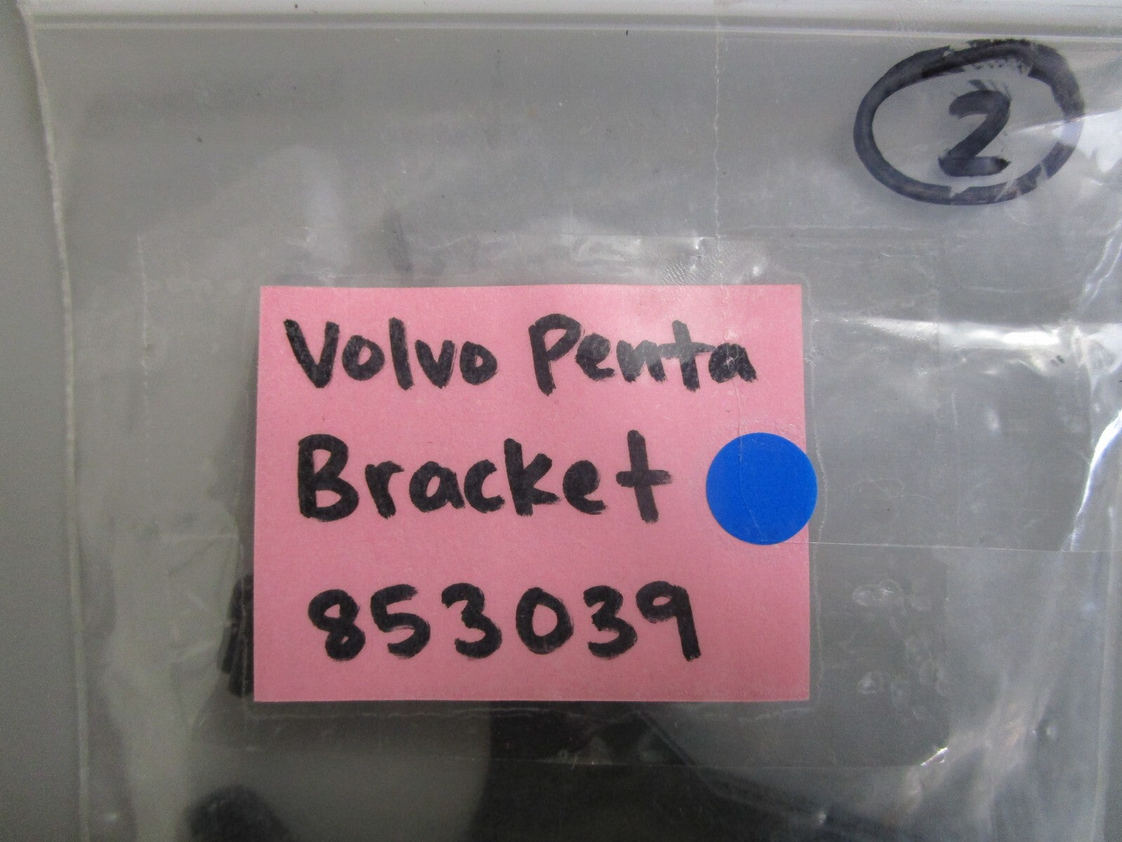 *NEW OEM* 0810 Volvo Penta Bracket 853039