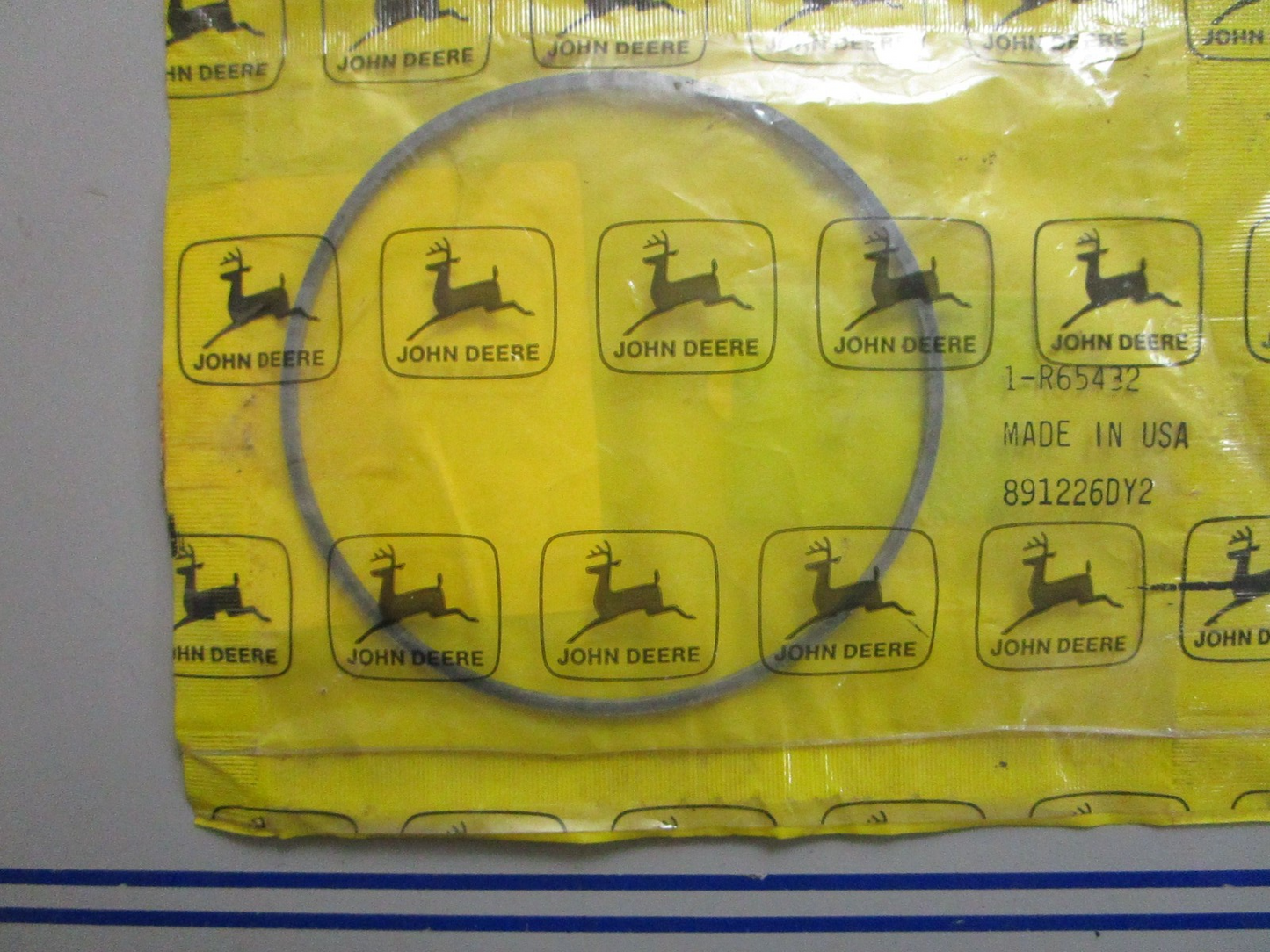 *NEW* 0770 John Deere Seal R65432