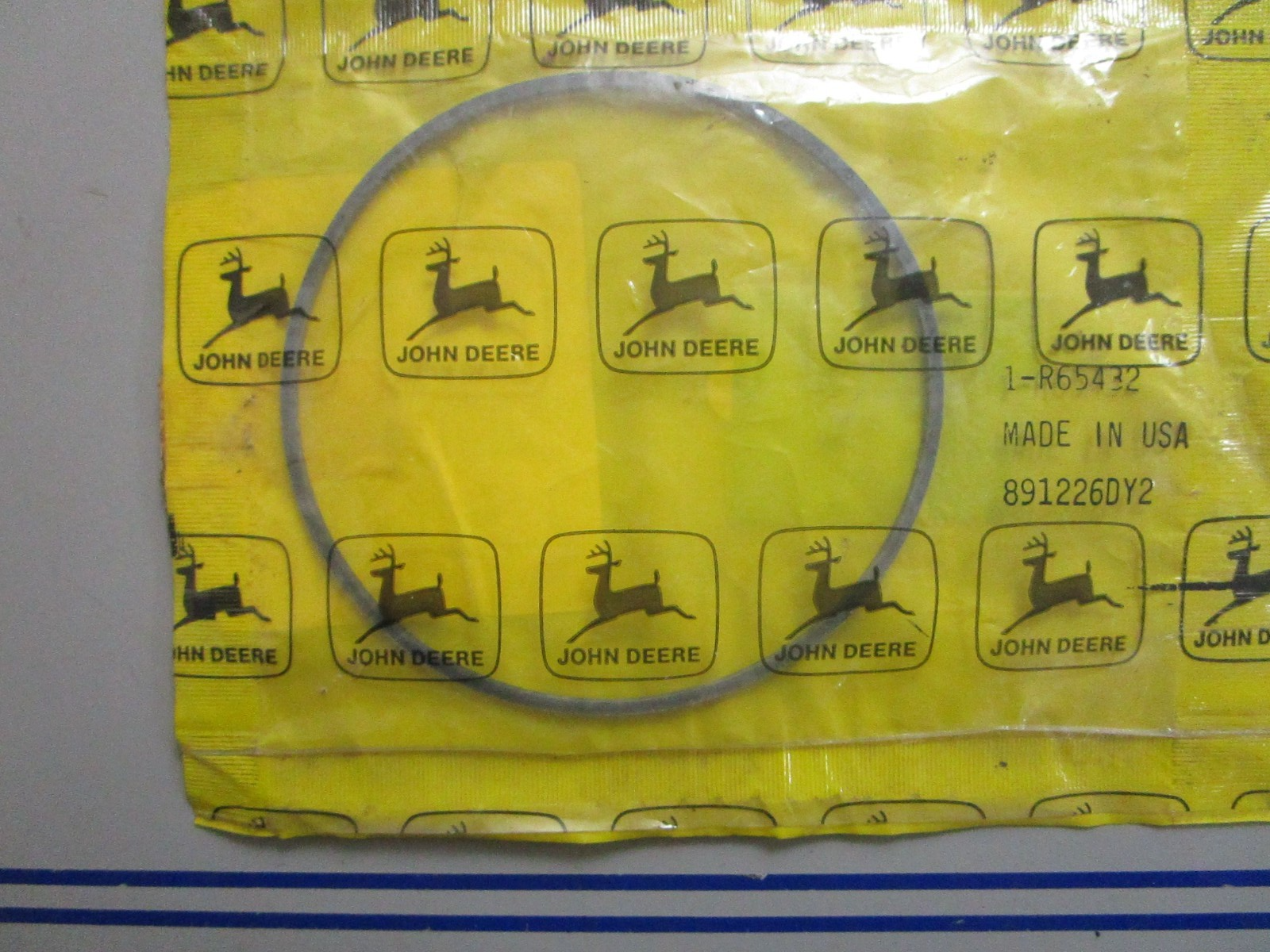 *NEW* 0770 John Deere Seal R65432