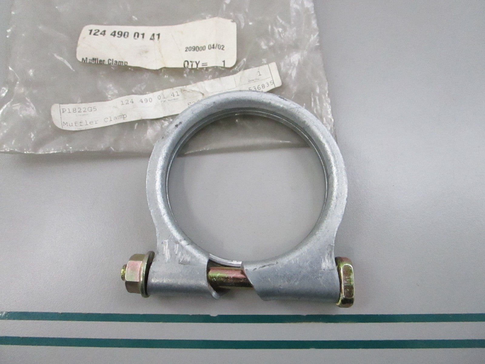 NEW OEM 1244900141 Mercedes-Benz Muffler Clamp 0810