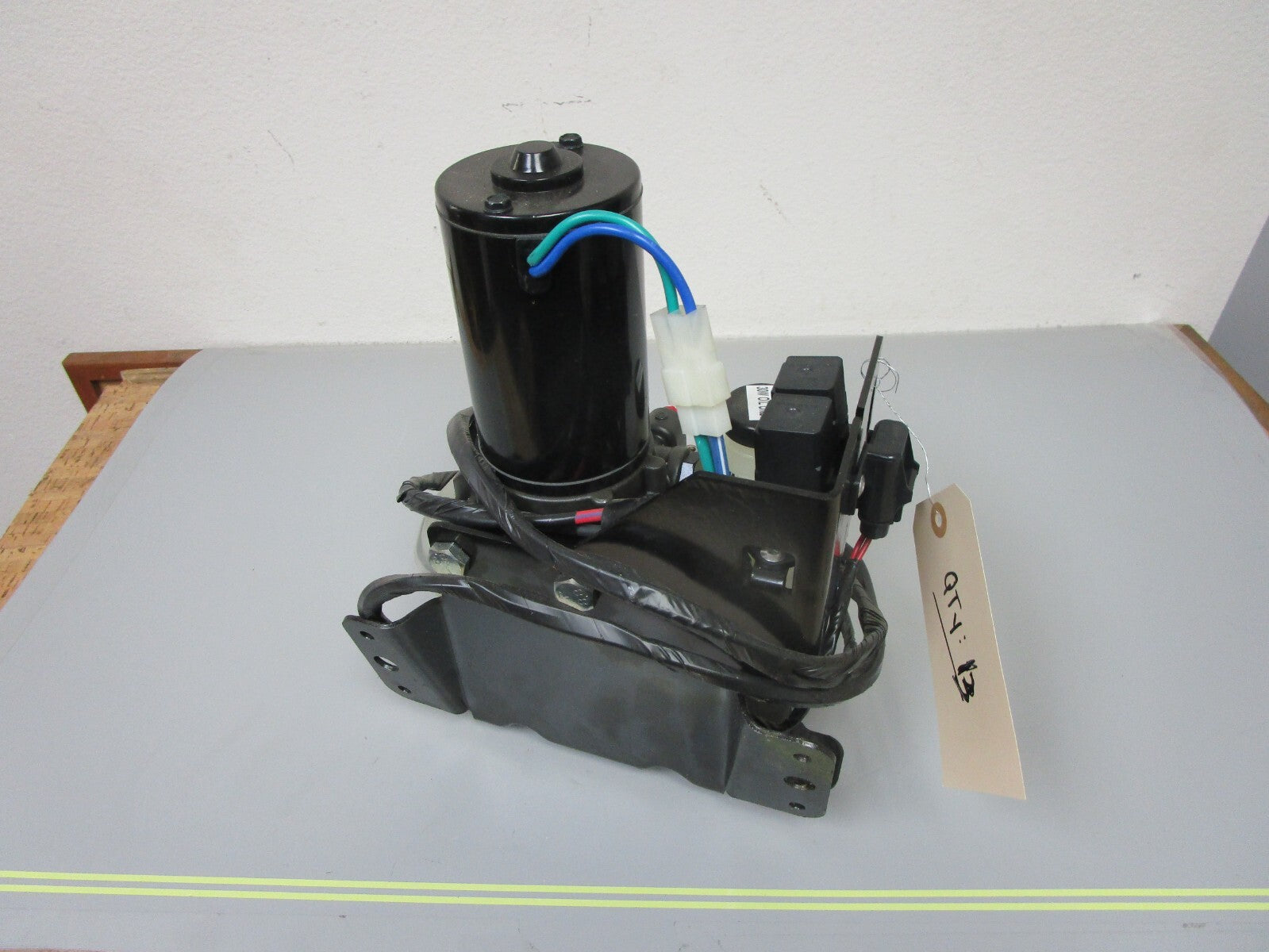 *NEW OEM* 0720 Volvo Penta Trim Pump Assembly 888792 *1 YEAR WARRANTY*