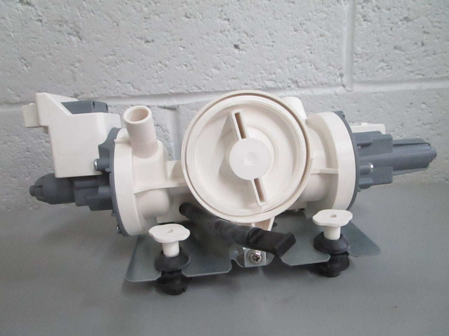 Whirlpool NEW OEM Washer Water Pump W11458345 NOS Drain Pump Assembly 0820