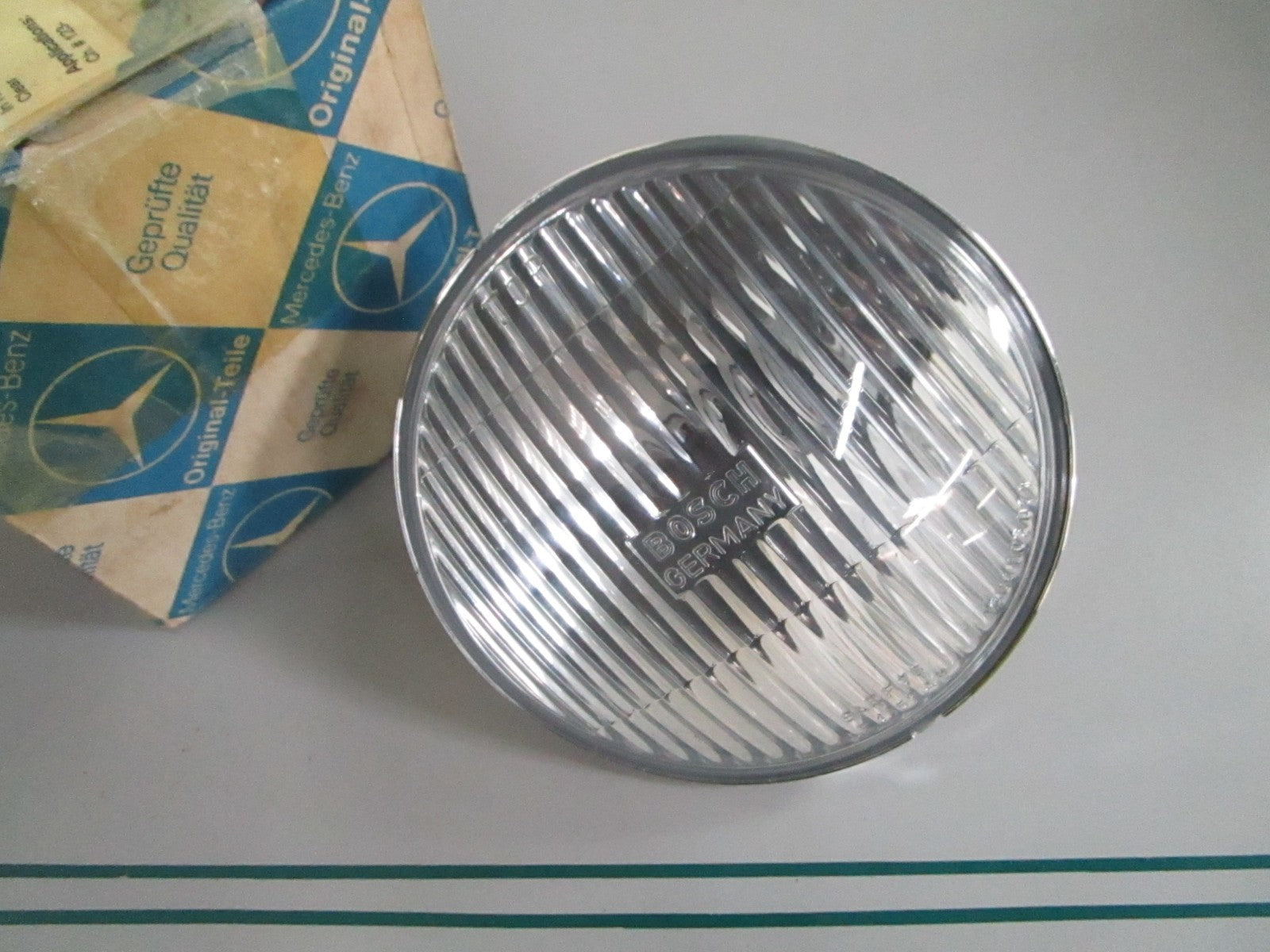 NEW OEM 0008264099 1305301046 Mercedes-Benz Bosch Fog Light Lens 0820