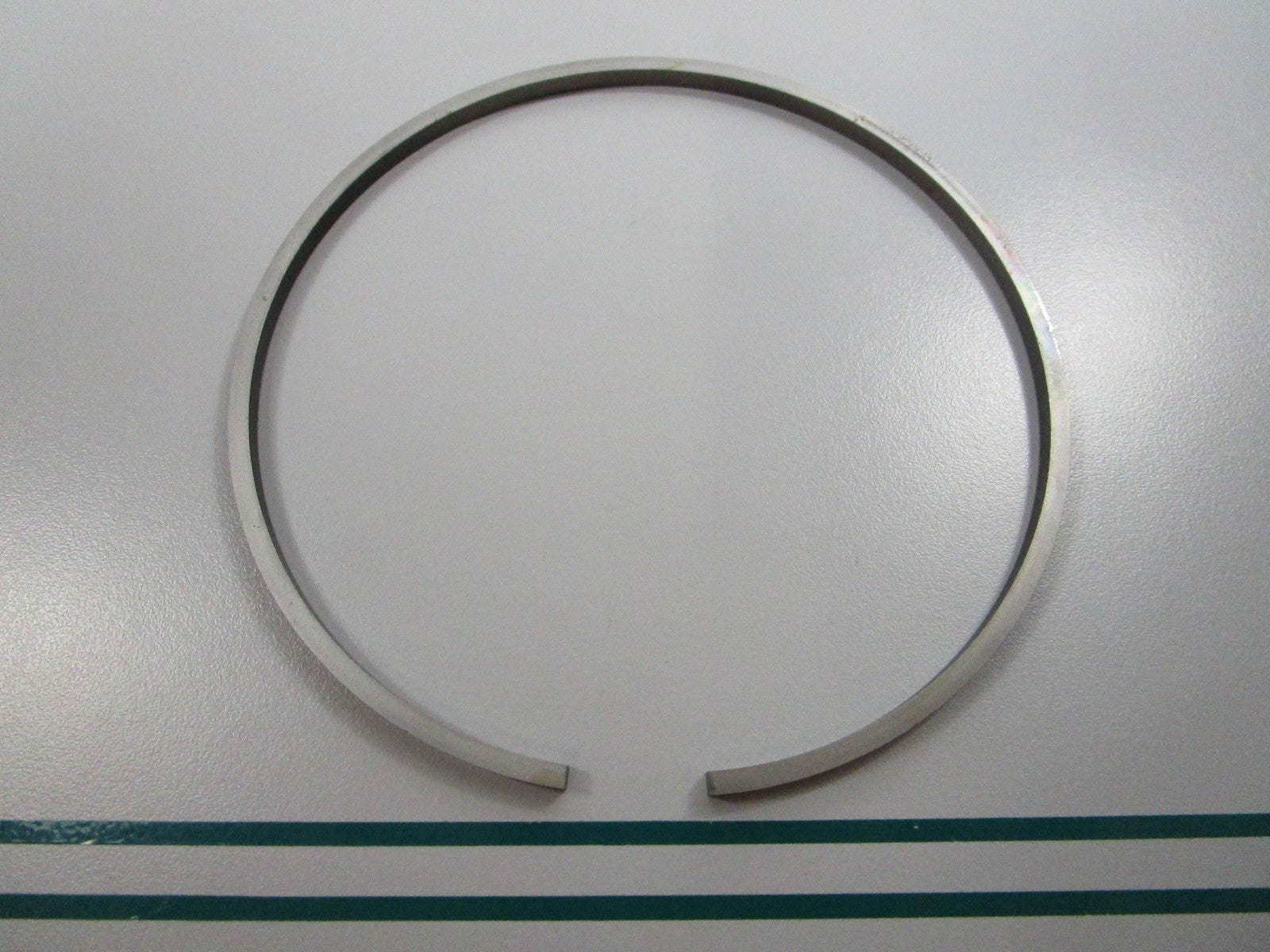 NEW OEM 326749 0326749 OMC Johnson Evinrude Ring 0810