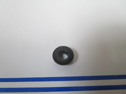 *NEW OEM* 0810 OMC Johnson Evinrude Bushing 314125 0314125