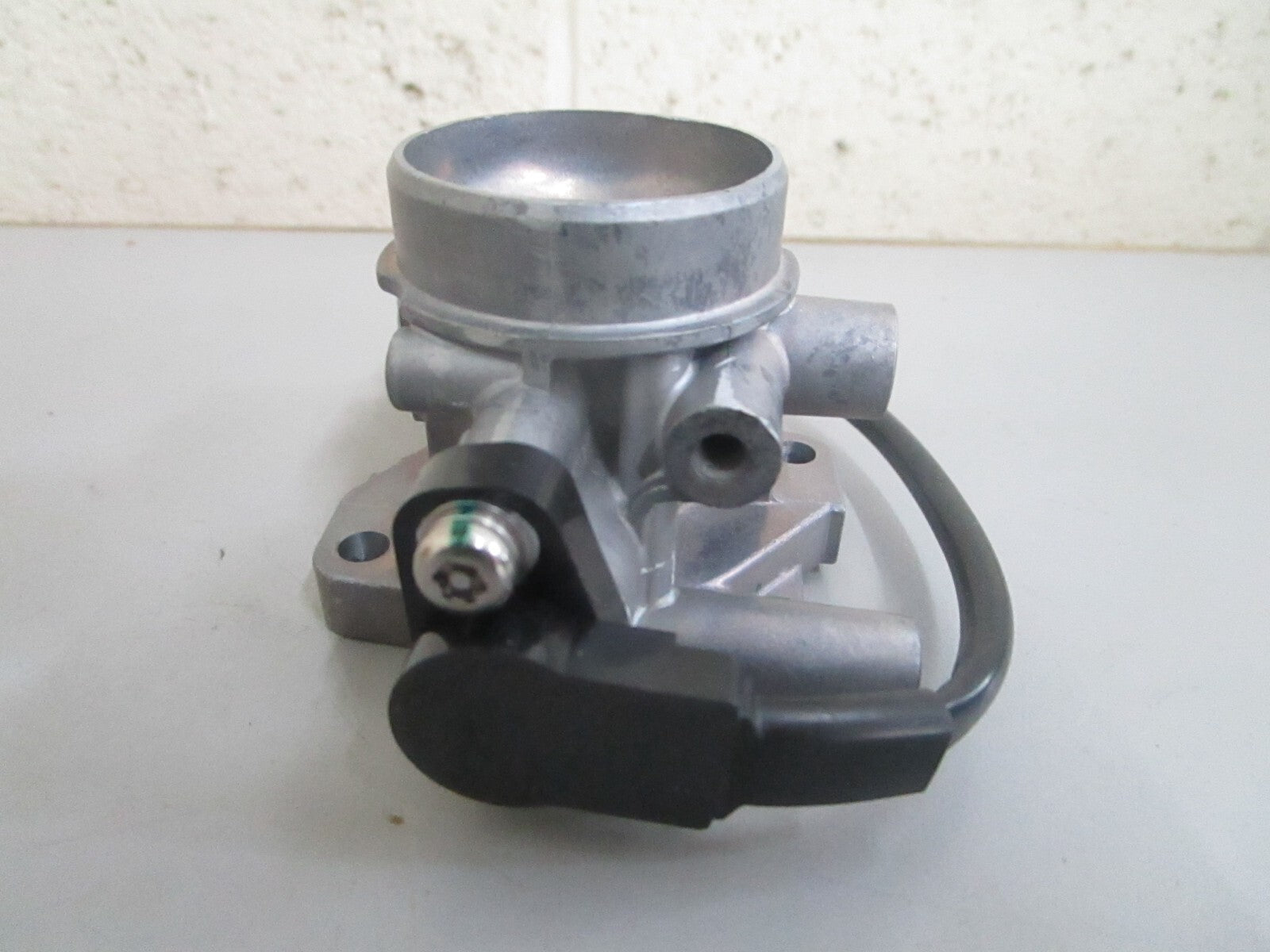 *NEW OEM* 0820 Mercury Quicksilver Throttle Body 898103T41