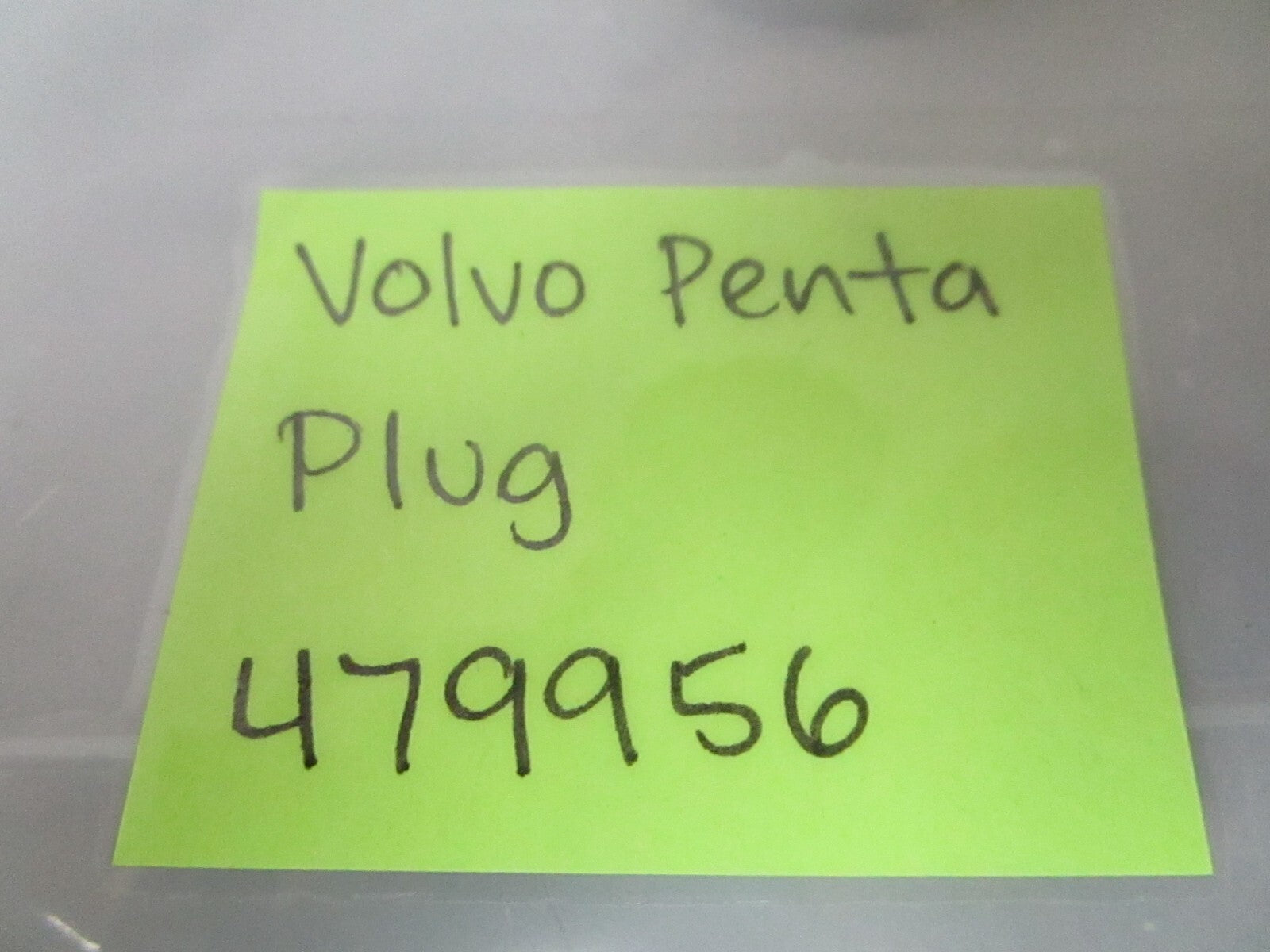 *NEW OEM* 0810 Volvo Penta Plug 479956