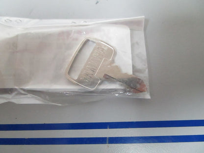 *NEW OEM* 0810 Yamaha 454 Key 90890-55823