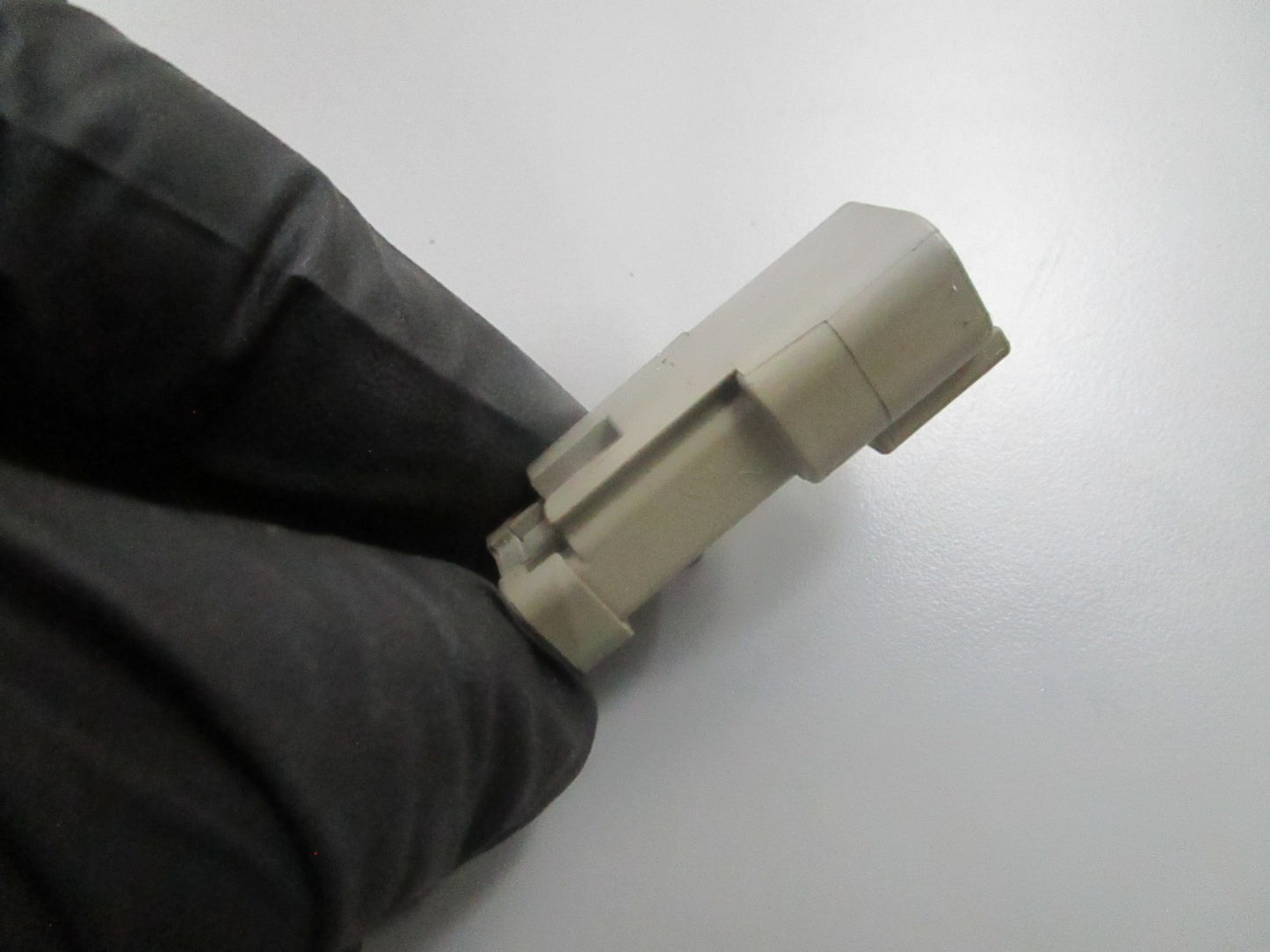 *NEW OEM* 0810 OMC Johnson Evinrude Y-Harness 587230 0587230