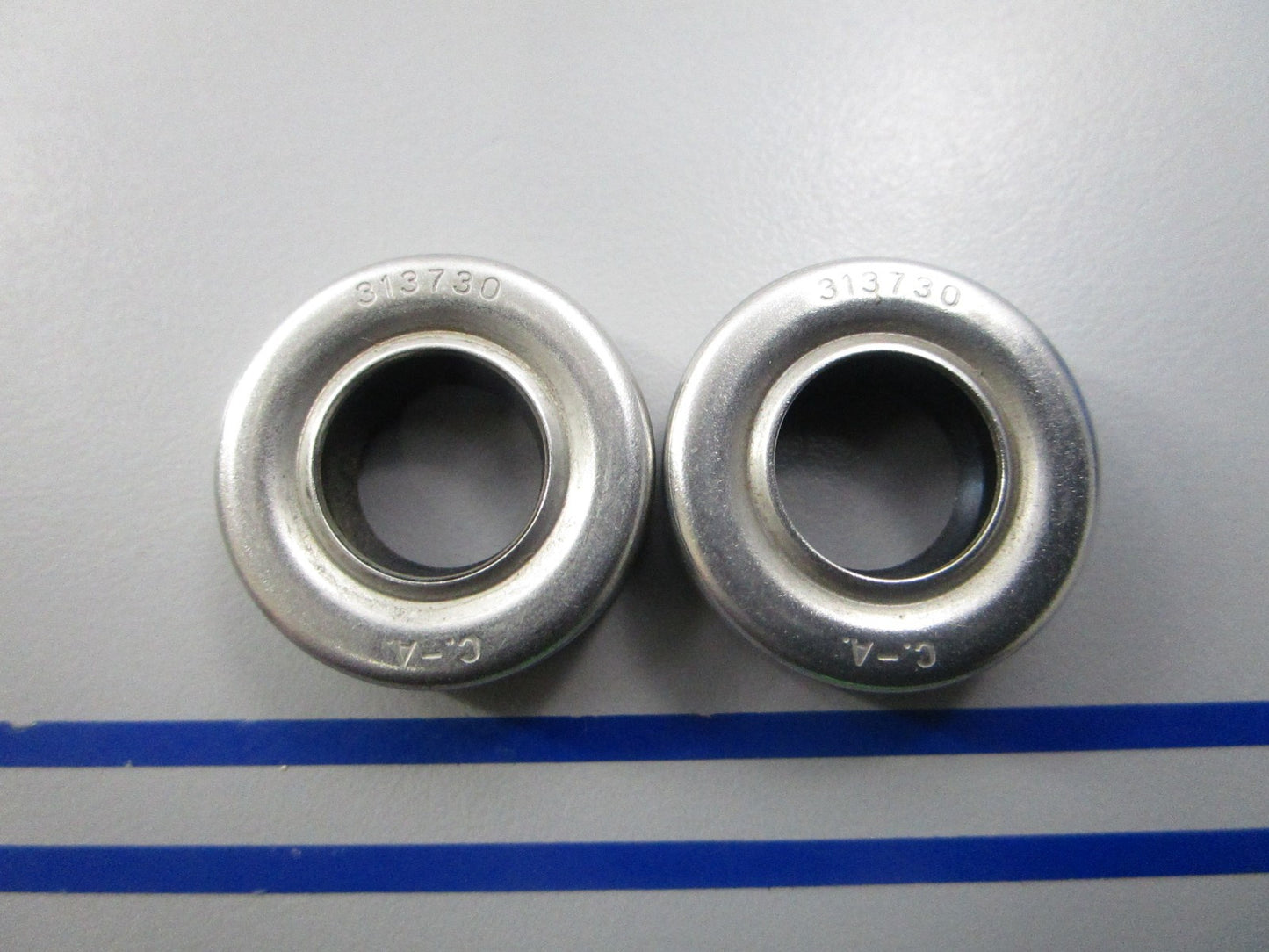 NEW OEM (LOT OF 2) 313730 0313730 OMC Johnson Evinrude Oil Seal 0810