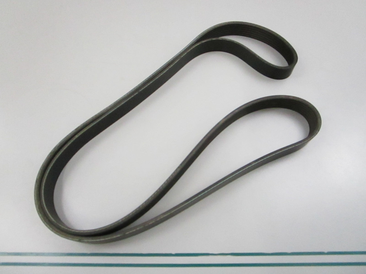 Gates K060630 Micro-V Serpentine Belt 6-Rib 63.04in NEW 0810