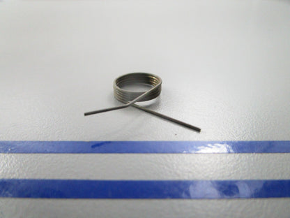 NEW OEM 309699 0309699 OMC Johnson Evinrude Choke Return Spring 0810