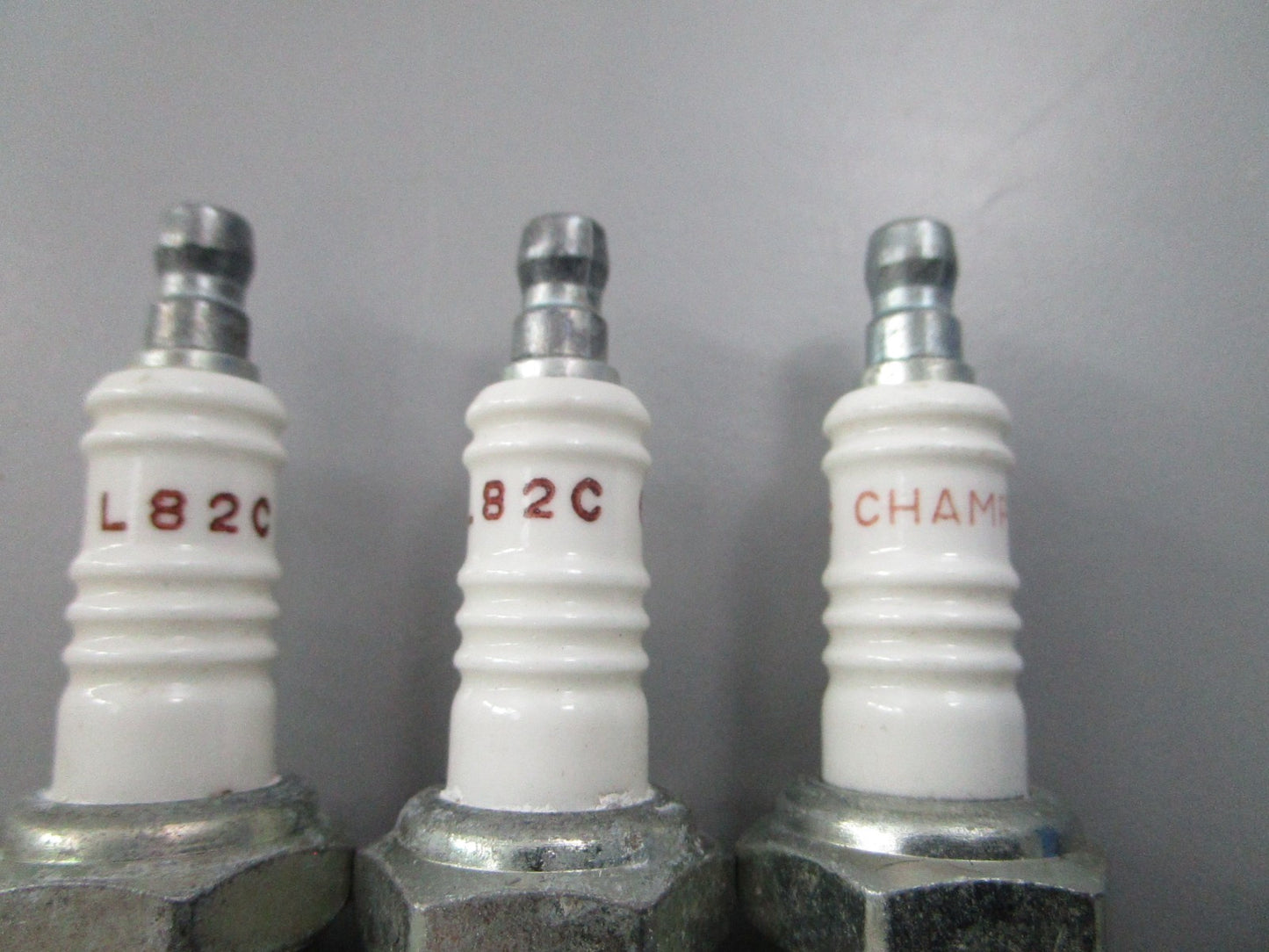 NEW (LOT OF 3) Champion L82C Spark Plug 0810