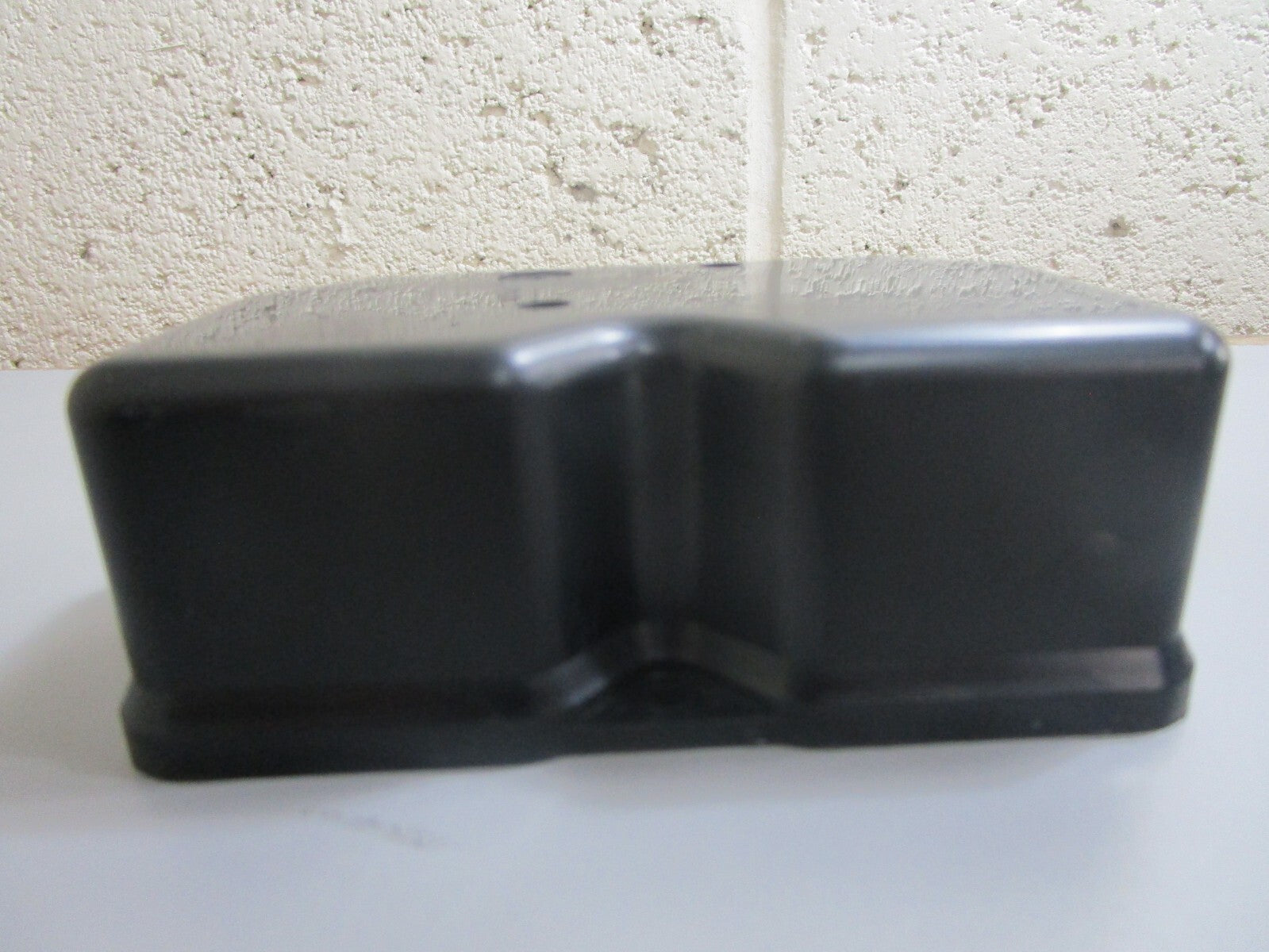 *NEW OEM* 0810 Volvo Penta Cap 839330