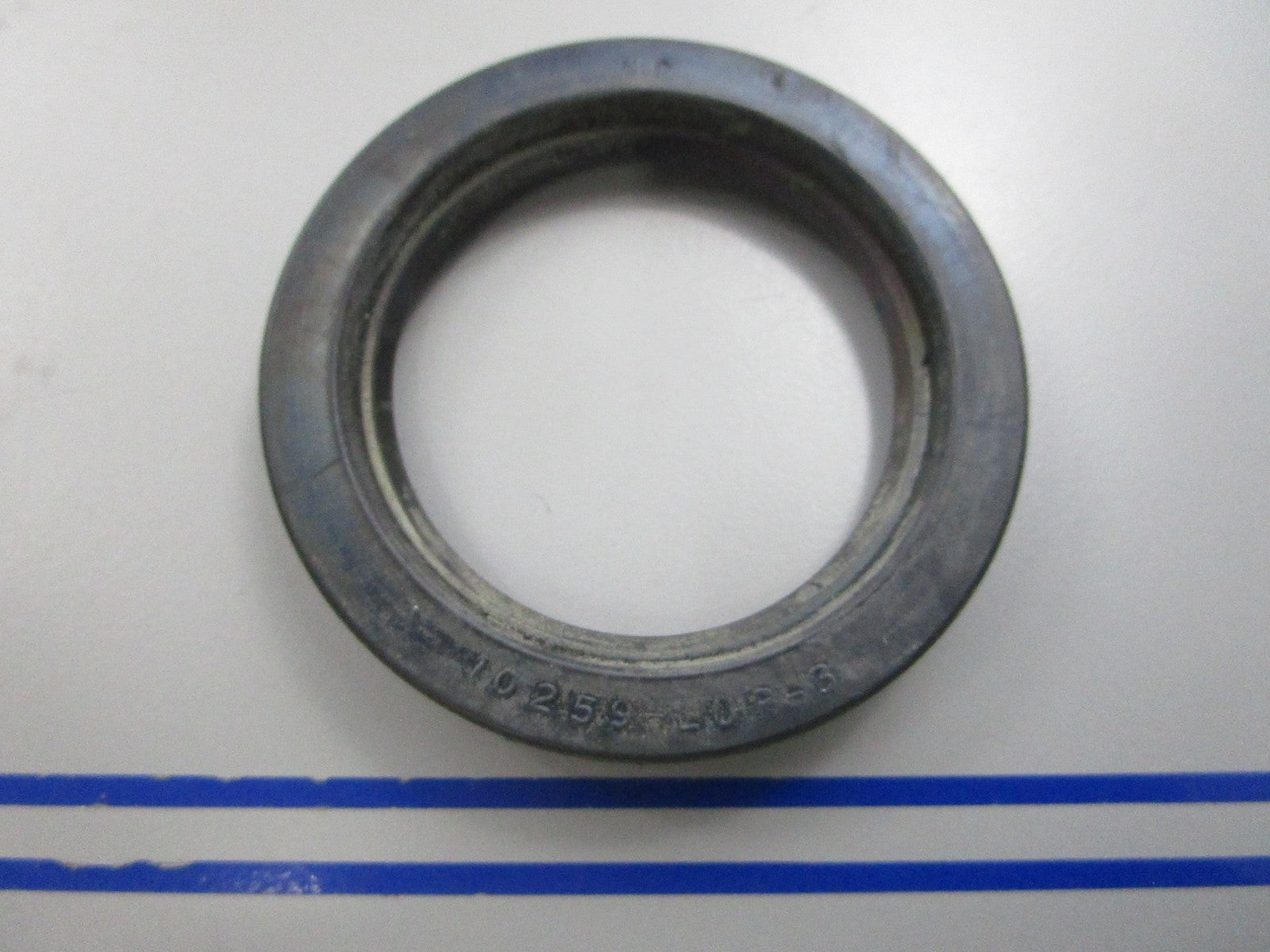 NEW OEM 908319 0908319 OMC Johnson Evinrude Seal 0810