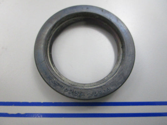 NEW OEM 908319 0908319 OMC Johnson Evinrude Seal 0810