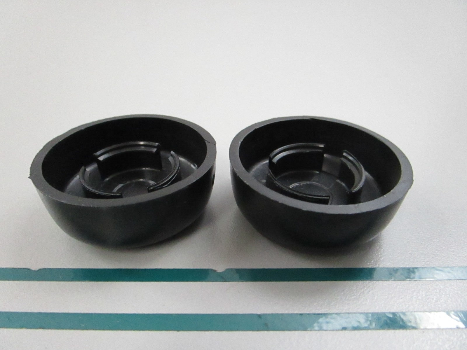 NEW OEM (LOT OF 2) 3857522 Volvo Penta Cap 0810