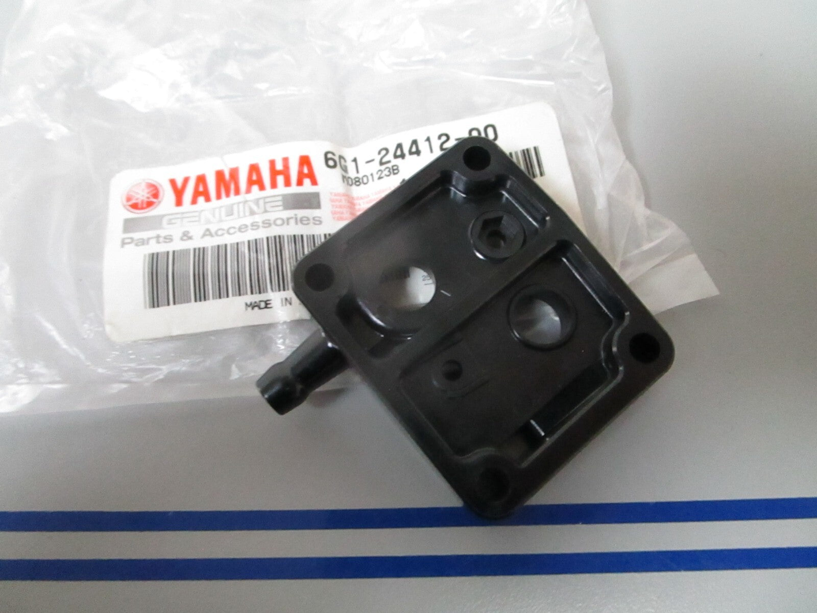 *NEW OEM* 0810 Yamaha Body 6G1-24412-00-00