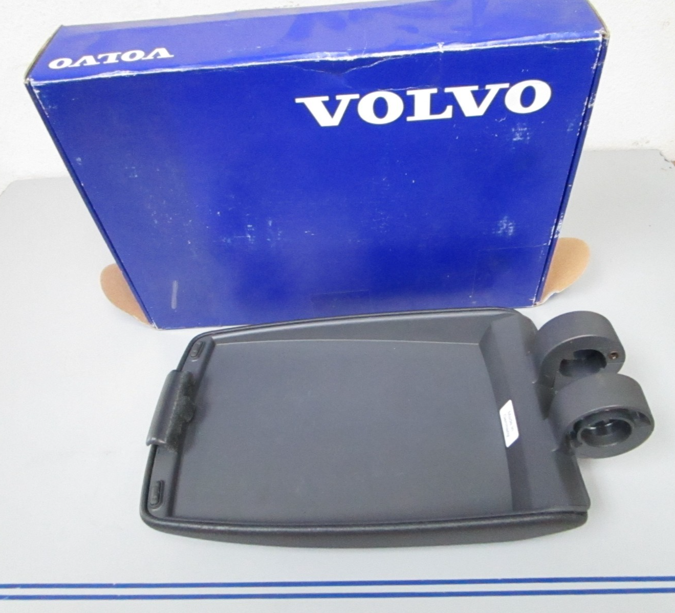 *NEW OEM* 0720 Volvo Penta 2001- 2004 Front Center Console Arm Rest 39895388