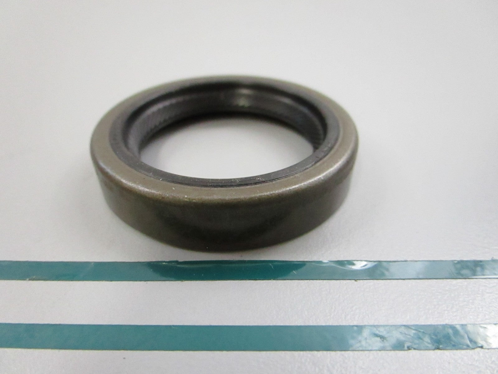 John Deere NEW OEM Oil Pump Drive Shaft Seal AL28922 1040 1140 2040 NOS 0810