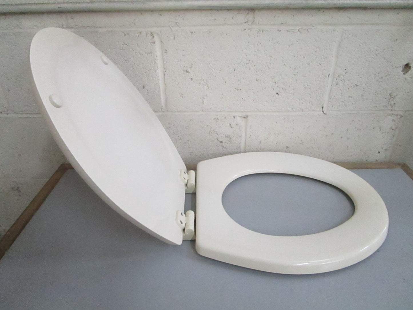 *NEW* 0820 Dometic Bone-White Seat Cover Ay 385343831