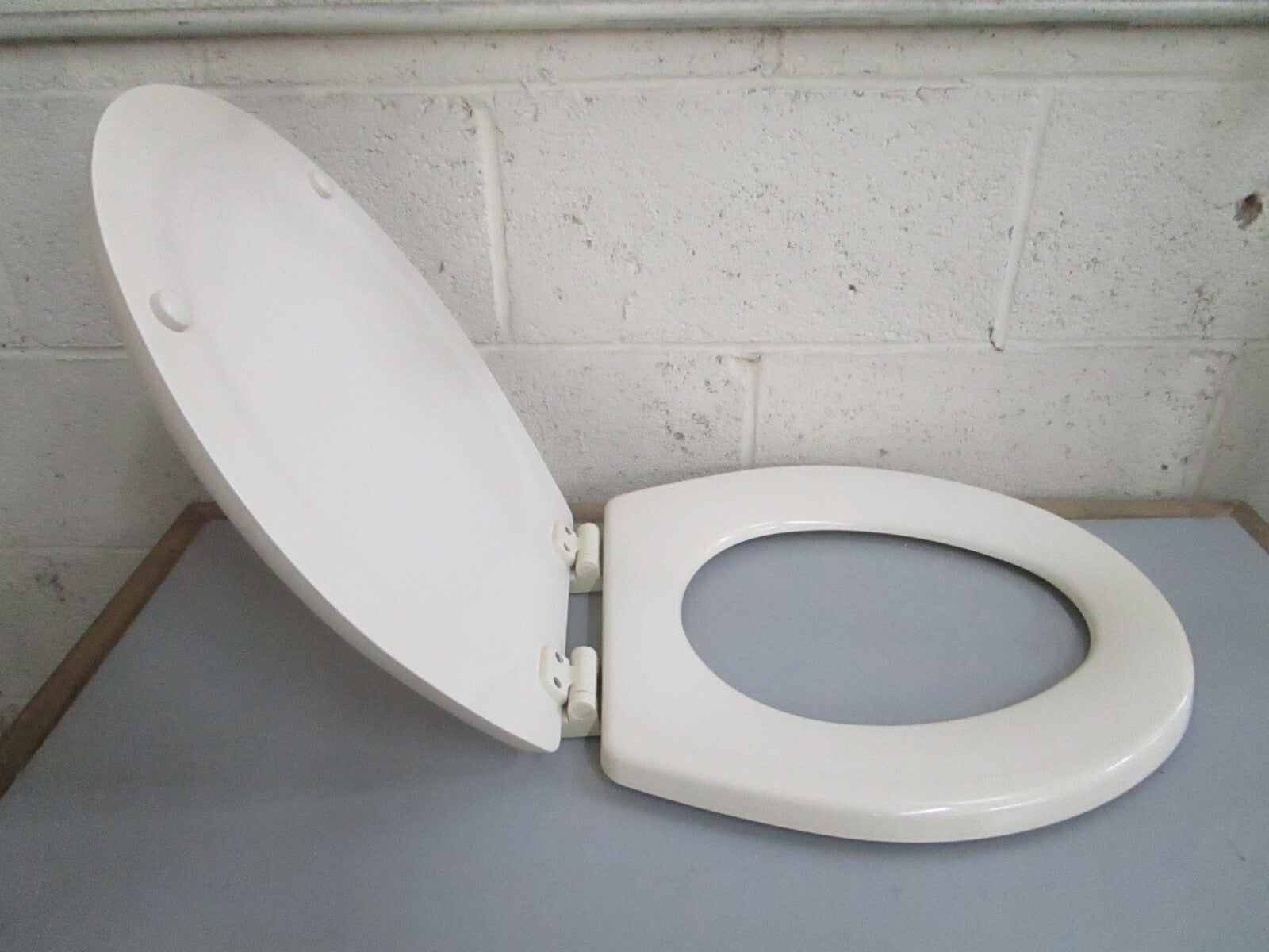*NEW* 0820 Dometic Bone-White Seat Cover Ay 385343831