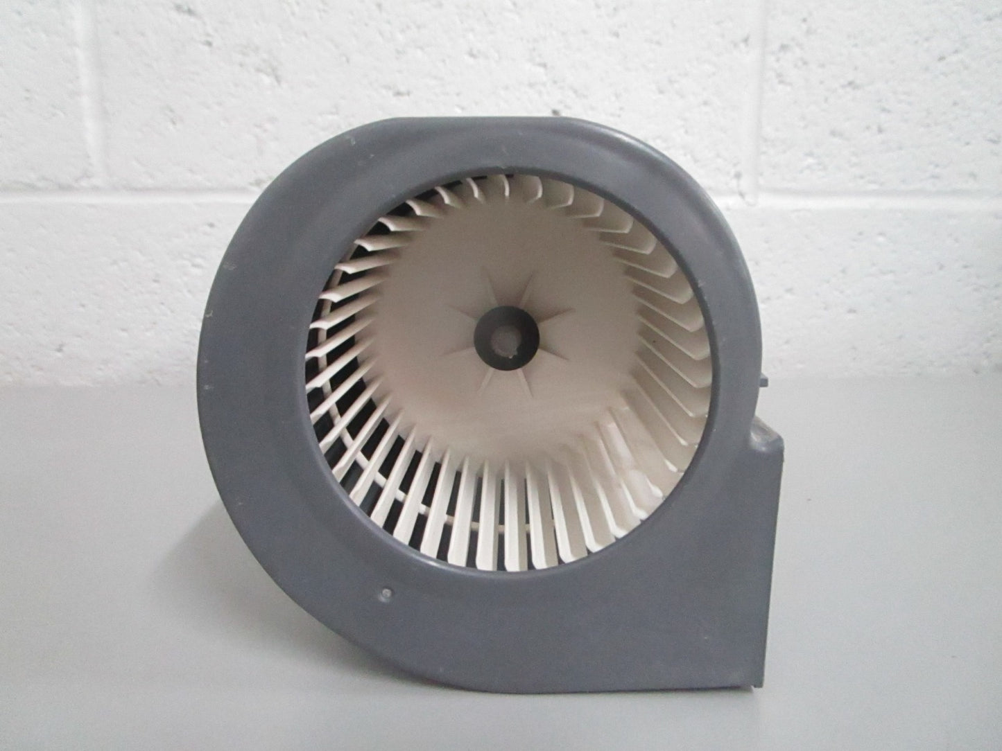 Whirlpool NEW OEM Microwave Hood Combo Vent Fan Motor W11409094 300 CFM NOS 0820