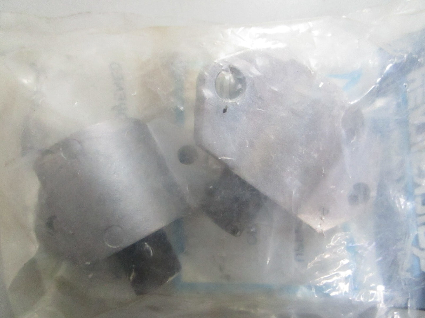 *NEW OEM* 0820 Mercury Quicksilver Upper Mount Set 8M0078457