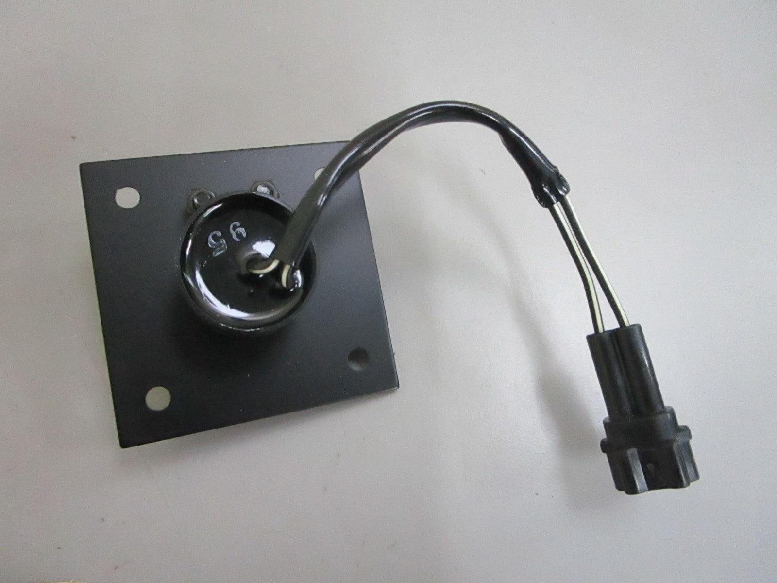 *NEW OEM* 0820 Suzuki Idle Speed Control 37901-94610