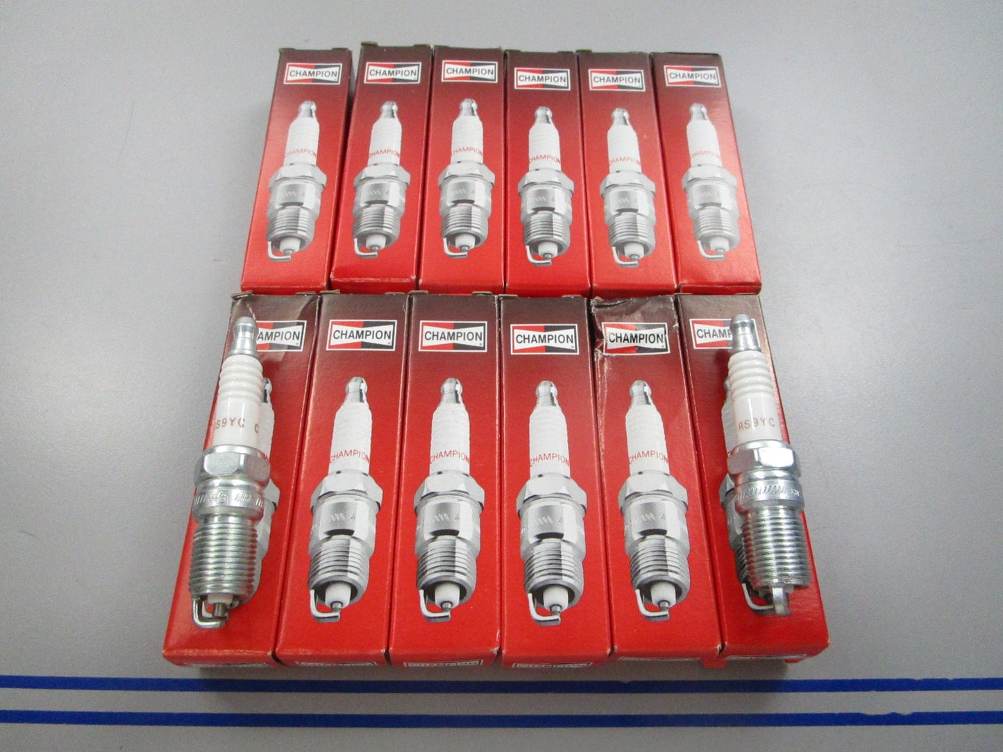 NEW (LOT OF 12) RS9YC Champion Spark Plug 0810