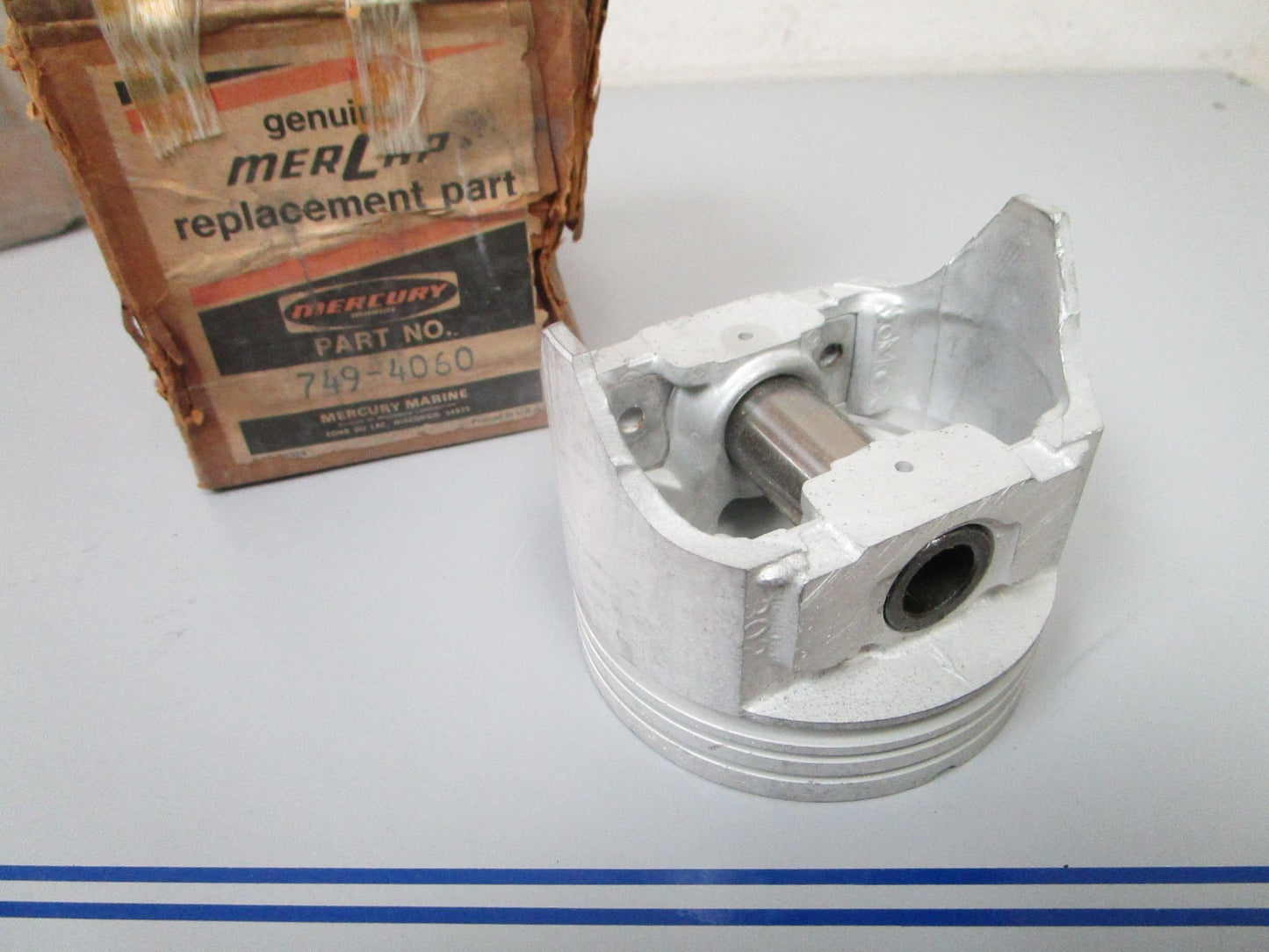 NEW OEM 749-4060 Mercury Mercruiser Ford 302 V8 1970- 1972 OS .020 Piston 0720