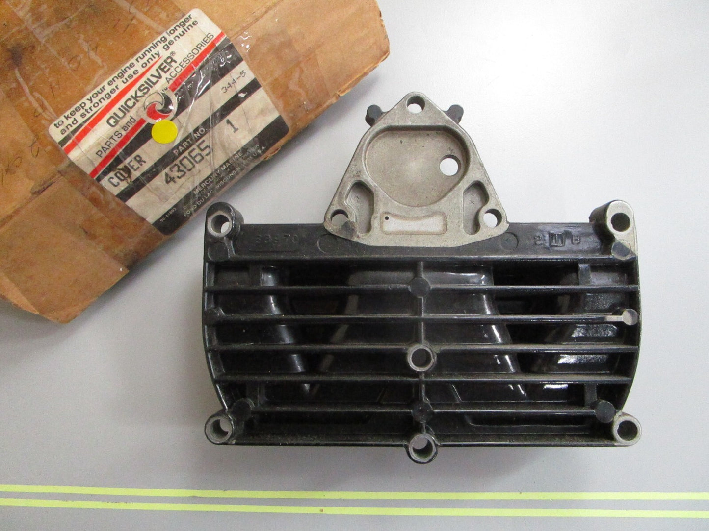 *NEW OEM* 0820 Mercury Quicksilver Cover 430651