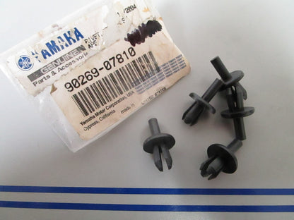 NEW OEM (LOT OF 5) 90269-07810-00 Yamaha Rivet 0810