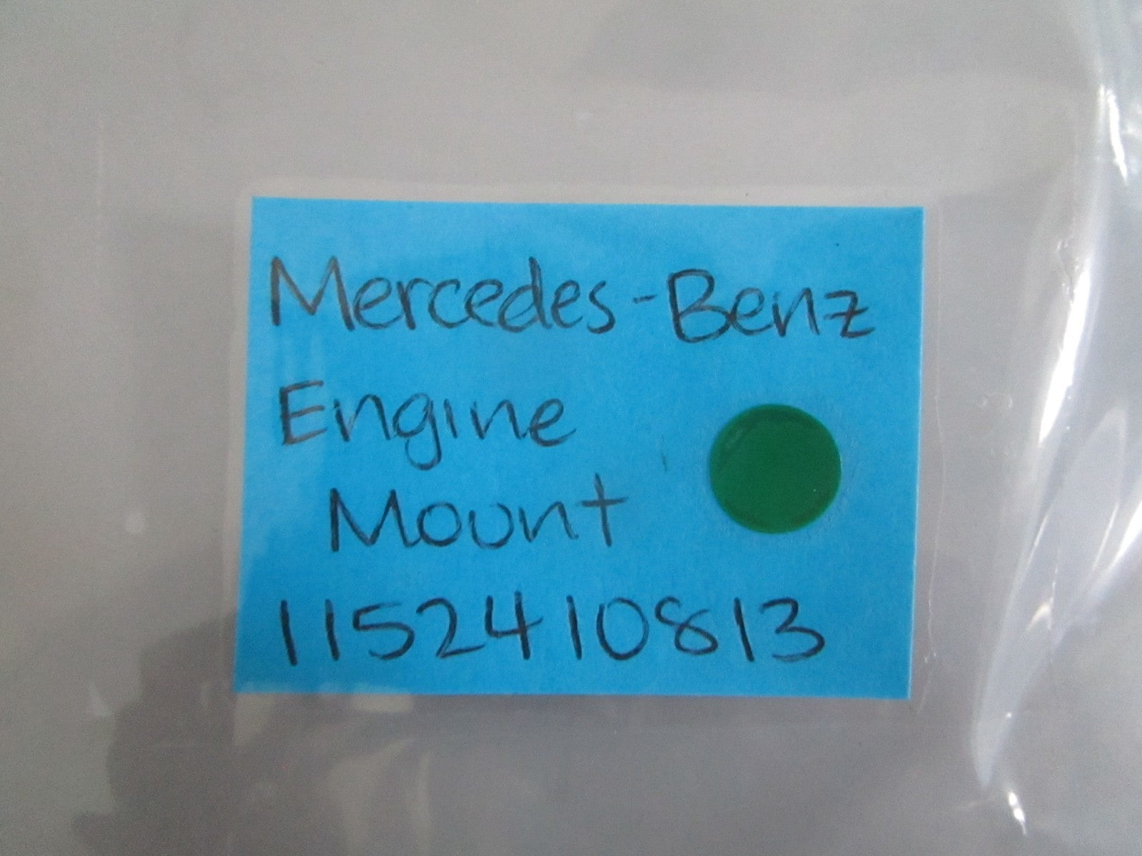 NEW OEM 1152410813 Mercedes-Benz Engine Mount 0820