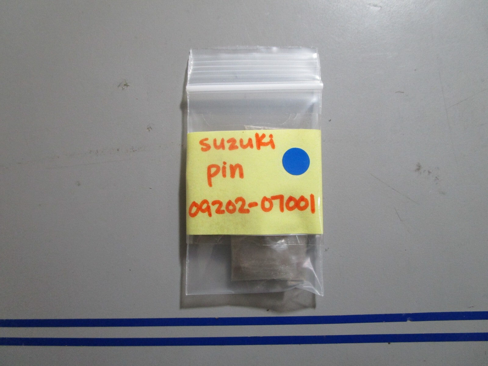 *NEW OEM* 0810 Suzuki Pin 09202-07001