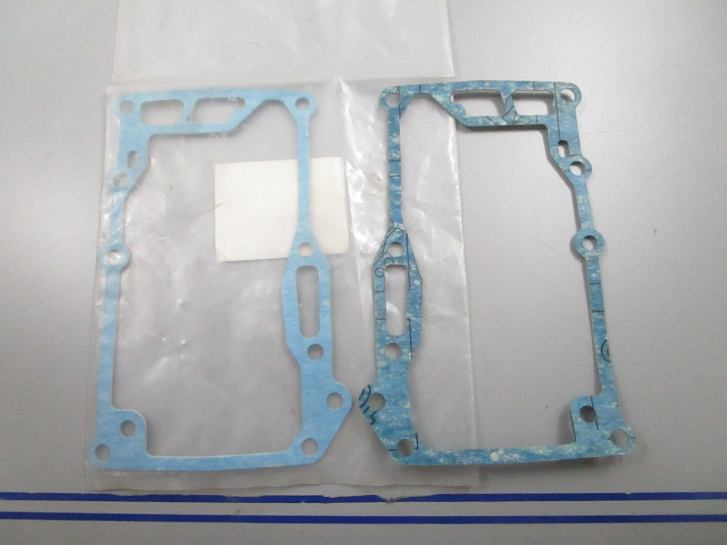 *NEW OEM* (LOT OF 2) 0810 Tohatsu Nissan Gasket 3B2-61012-2 3B2-610122