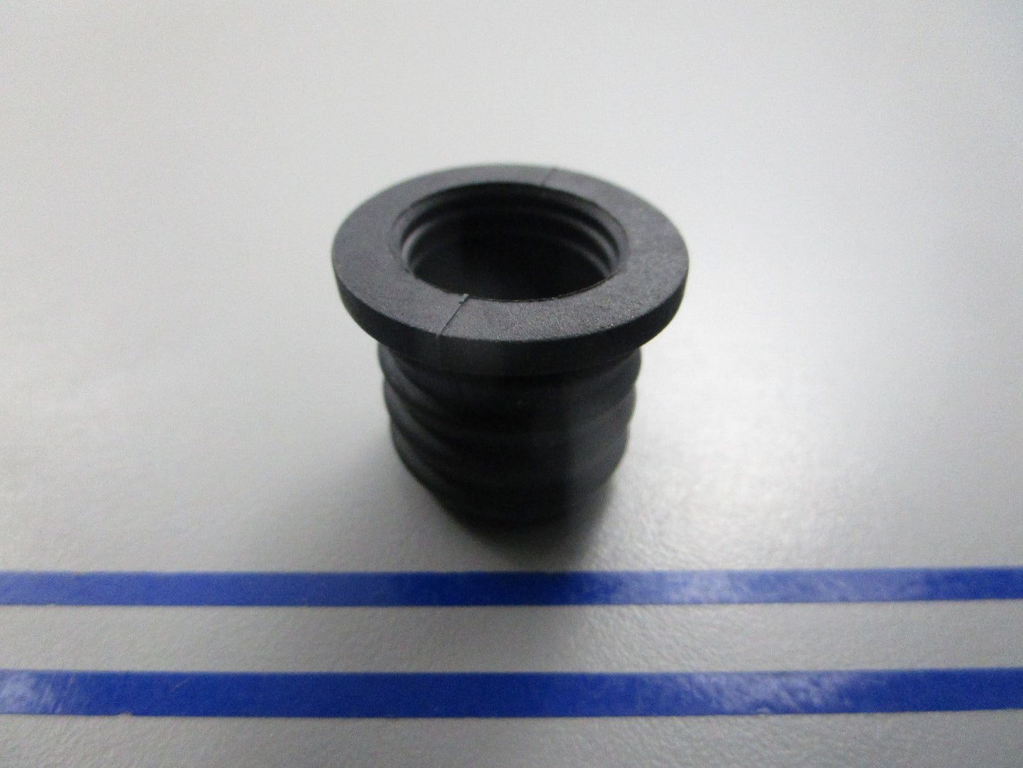 NEW 16131183912 URO Grommet 0810