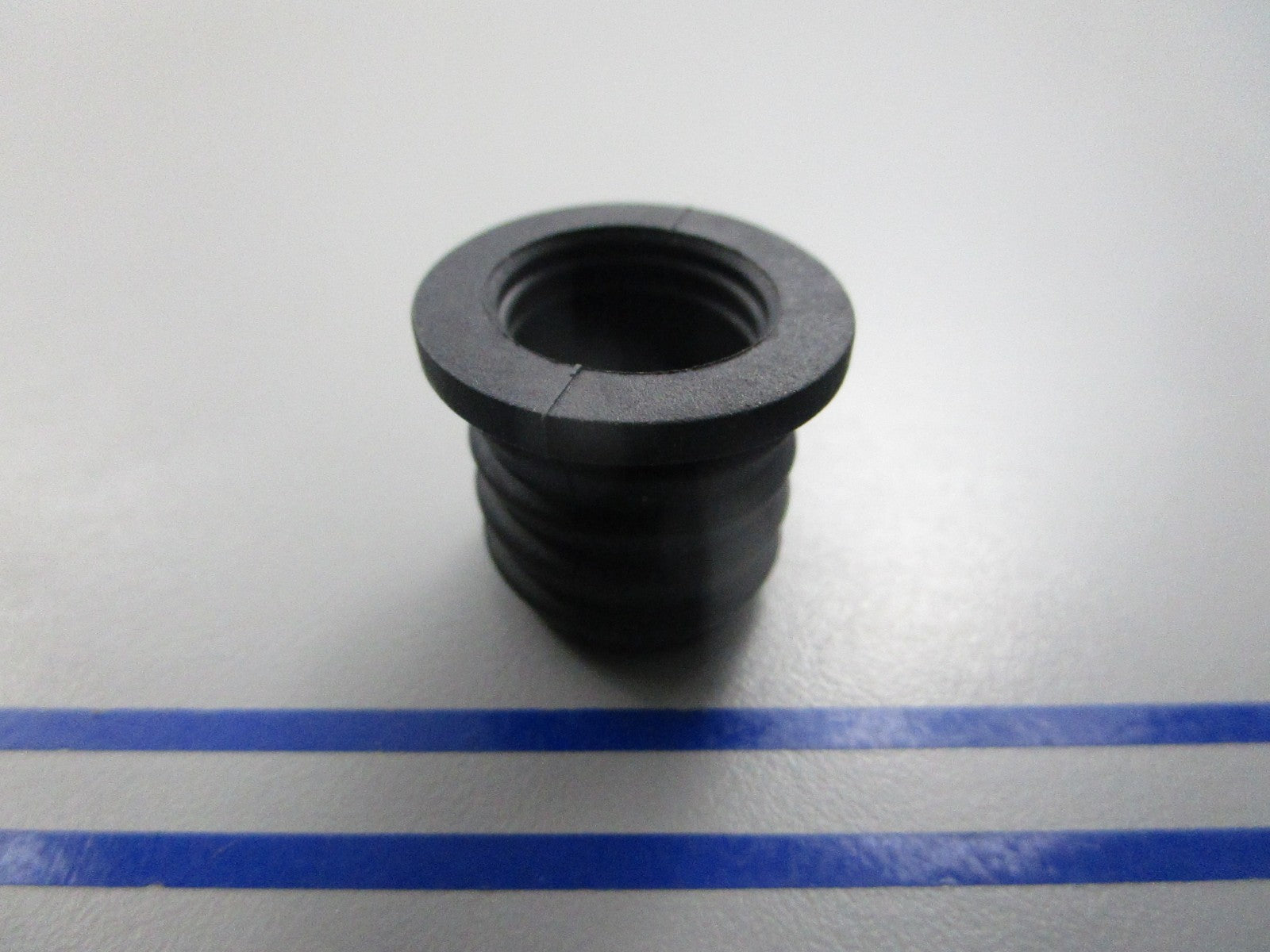 NEW 16131183912 URO Grommet 0810