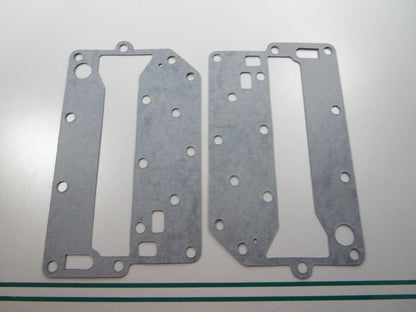 NEW OEM (LOT OF 2) 326264 0326264 OMC Johnson Evinrude Exhaust Cover Gasket 0810