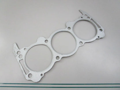 NEW 18-3884 Replaces: OMC 311207 Sierra Head Gasket 0810