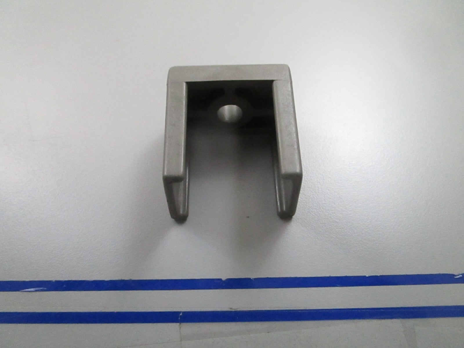 *NEW OEM* 0810 OMC Johnson Evinrude Filler Block 327482 0327482