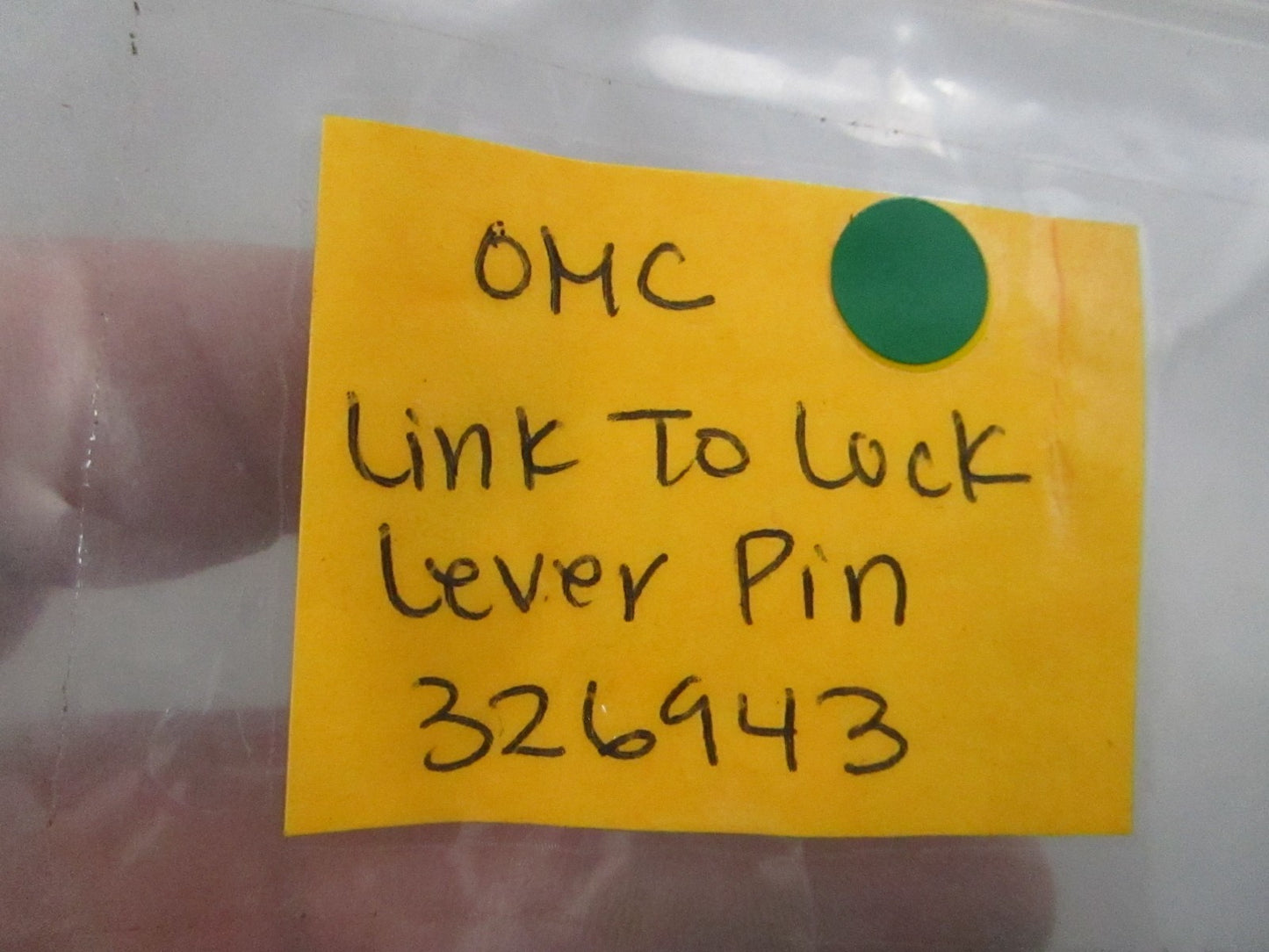 NEW OEM 326943 0326943 OMC Johnson Evinrude Link to Lock Lever Pin 0810