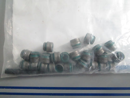 NEW OEM Volvo Penta 877073 Valve Stem Seal Kit 0820