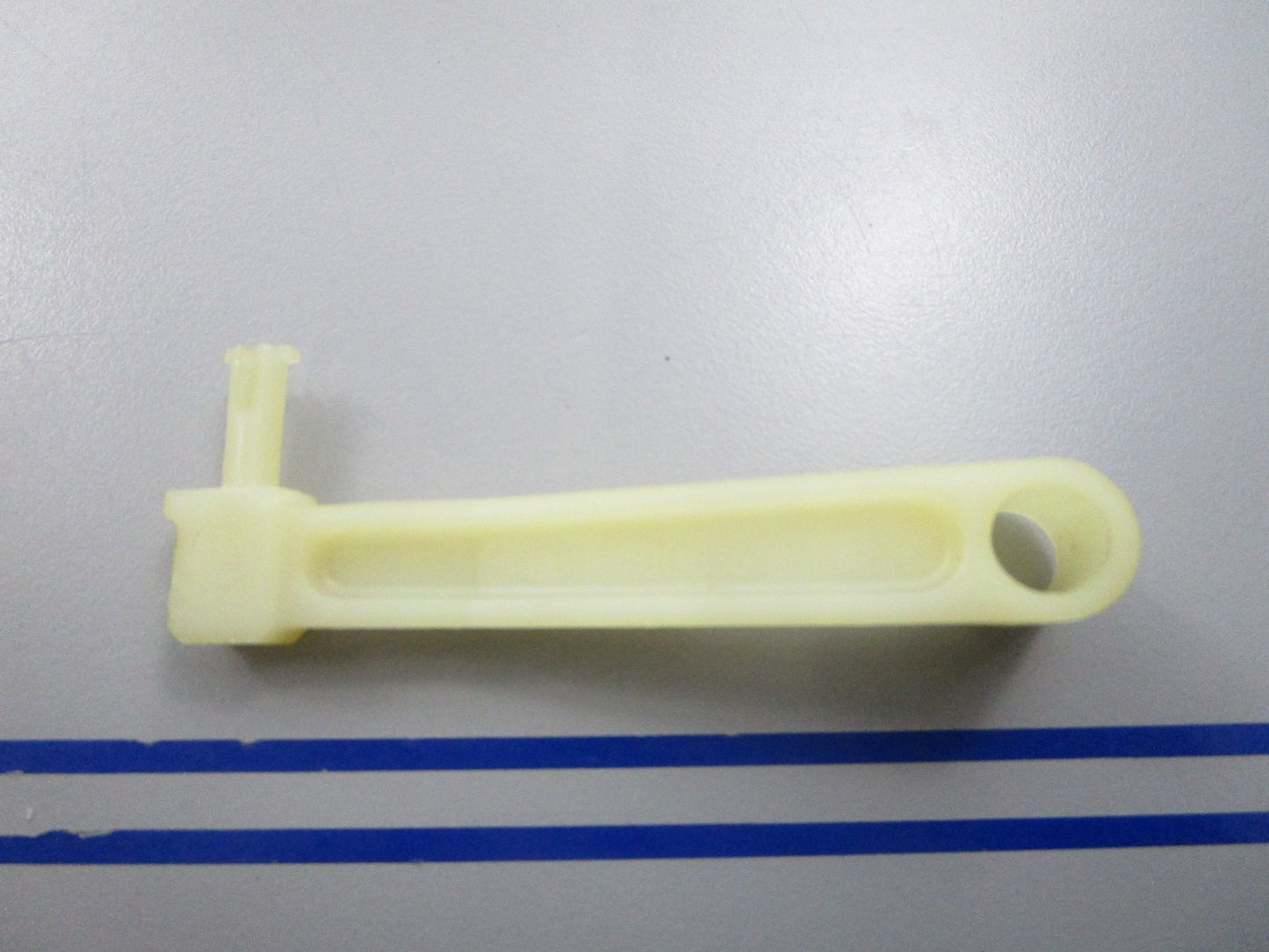 NEW OEM 311335 0311335 OMC Johnson Evinrude Detent Armature Arm 0810