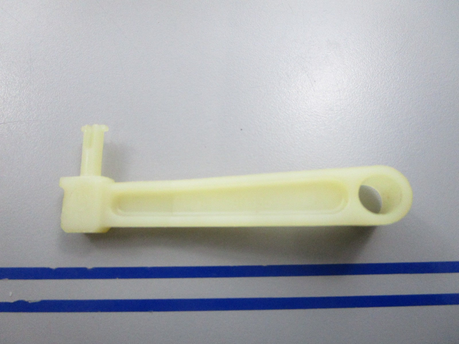 NEW OEM 311335 0311335 OMC Johnson Evinrude Detent Armature Arm 0810
