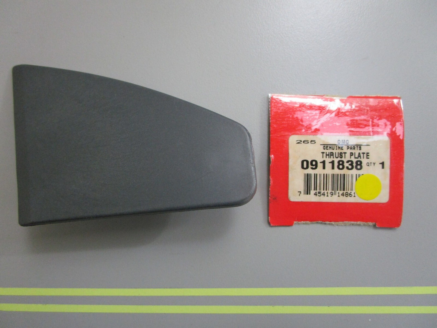 *NEW OEM* 0810 OMC Johnson Evinrude Thrust Plate 911838 0911838