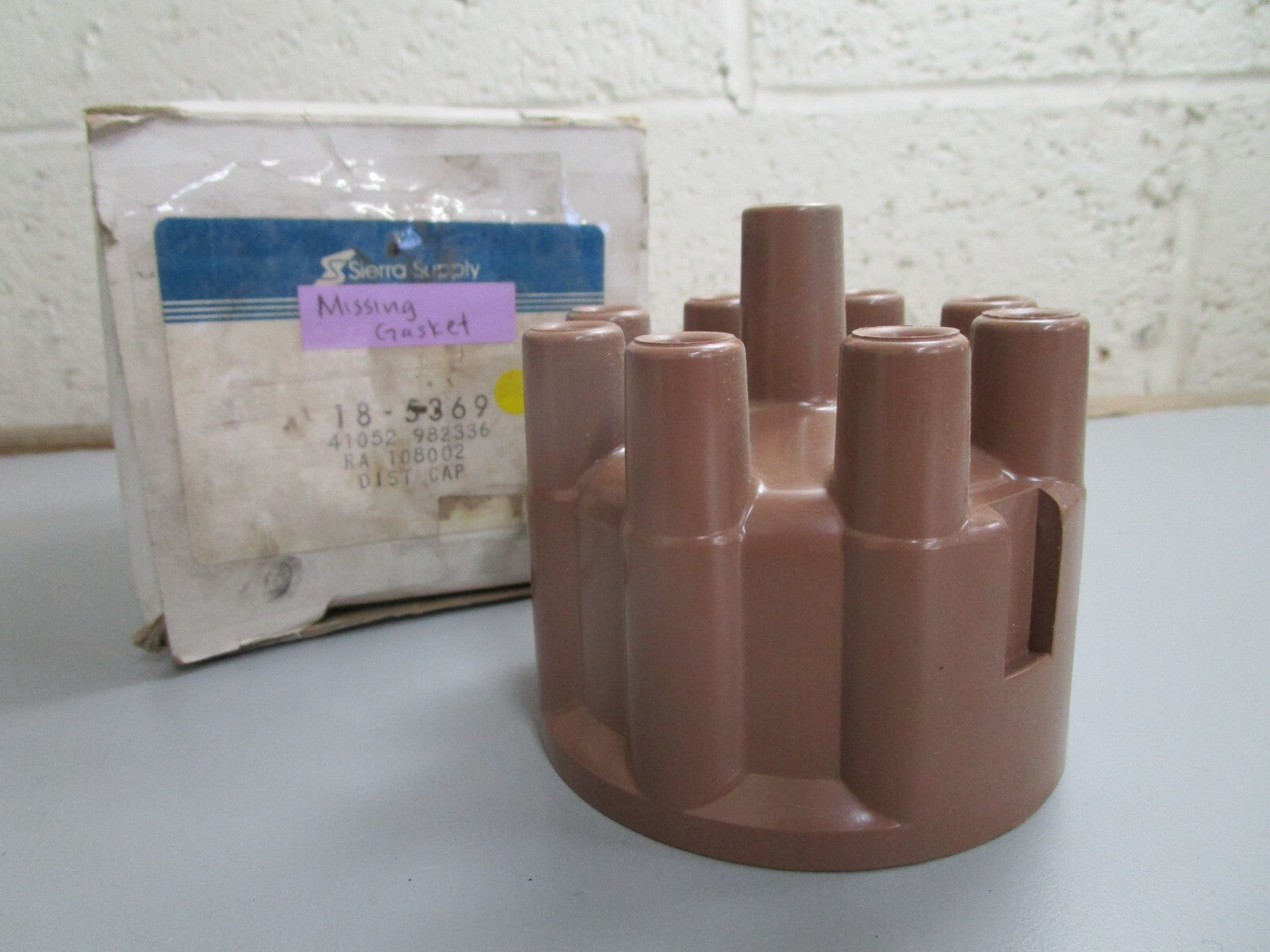 *NEW* 0820 Sierra Distributor Cap 18-5369 Replaces: 982336