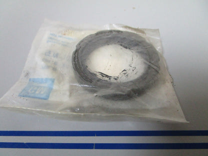 *NEW OEM* 0810 OMC Johnson Evinrude Crankshaft Seal 3855732