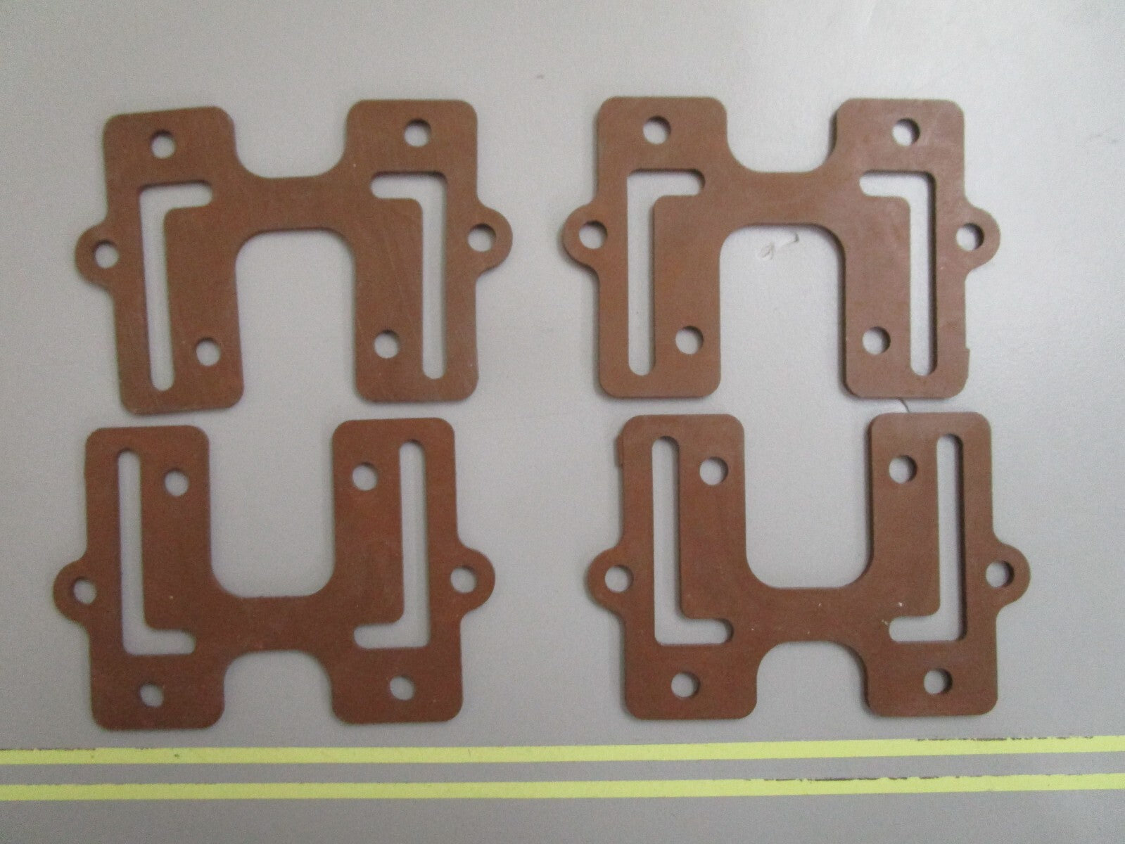 *NEW OEM* (LOT OF 4) 0810 OMC Johnson Evinrude Gasket 334353 0334353