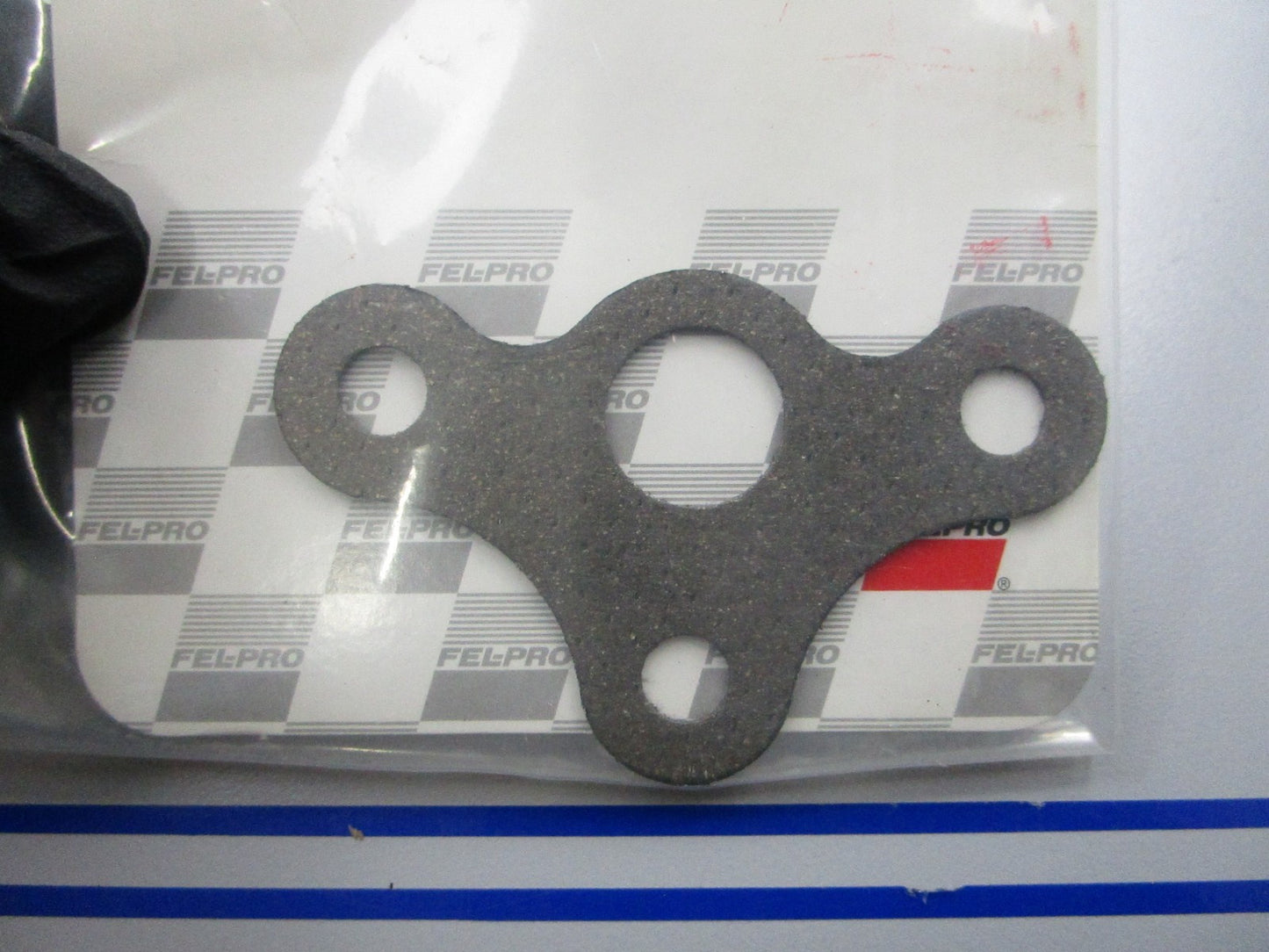 *NEW* 0810 Fel-Pro EGR Gasket 70208